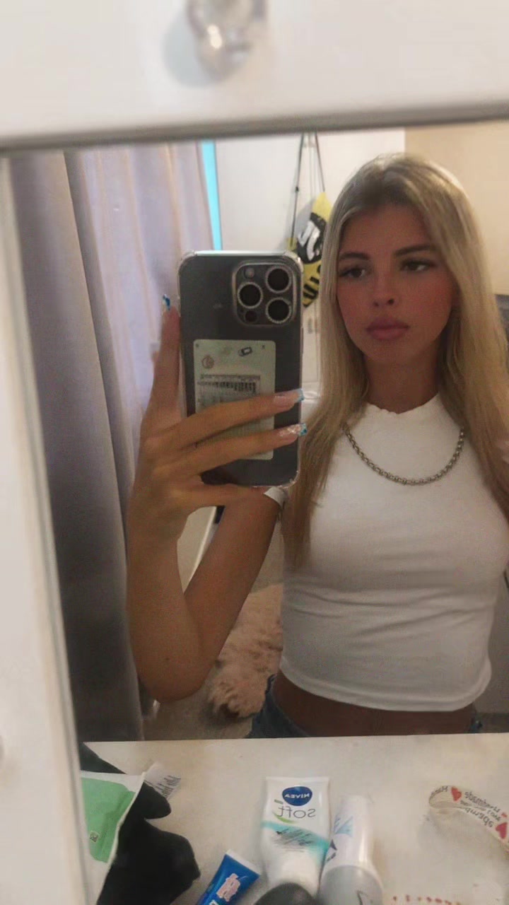 @𝐋𝐈𝐋𝐘👸⚜️✝️