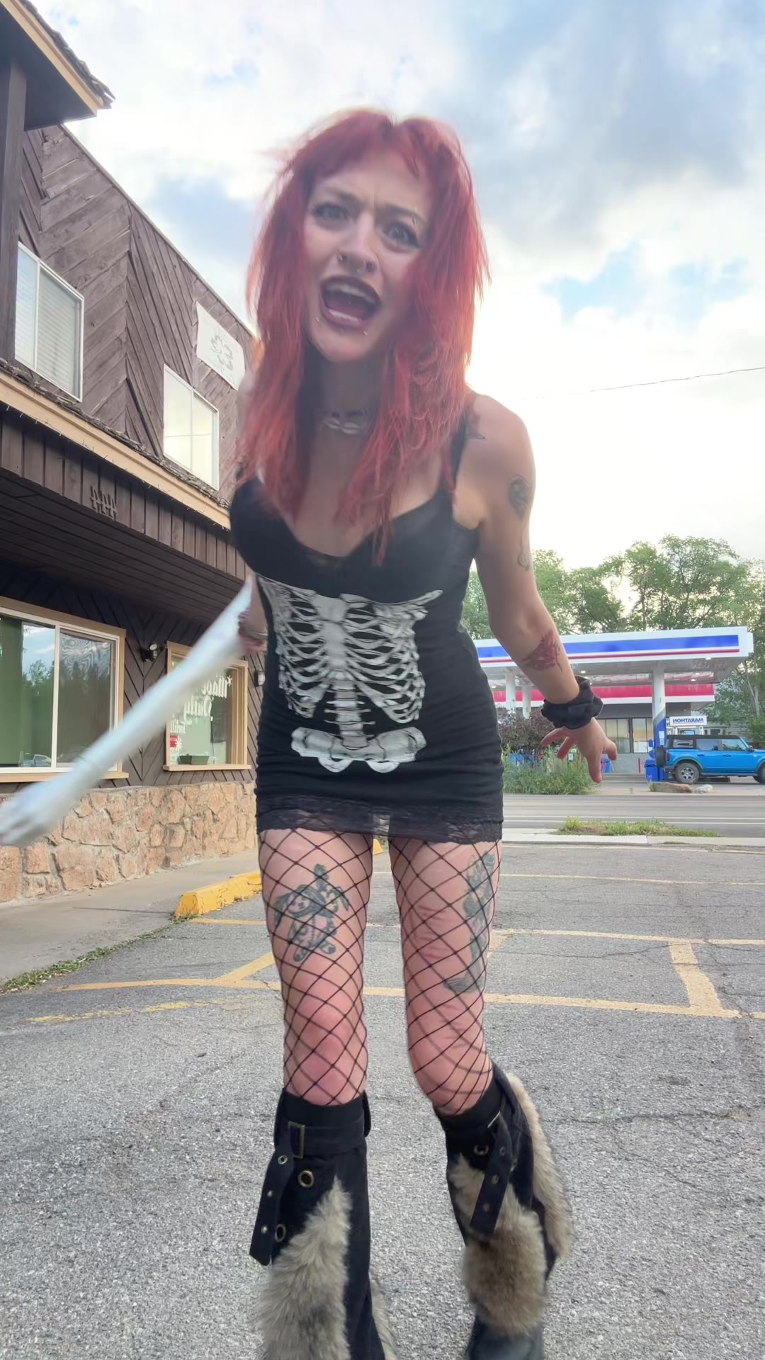 @batshitbloodybailey