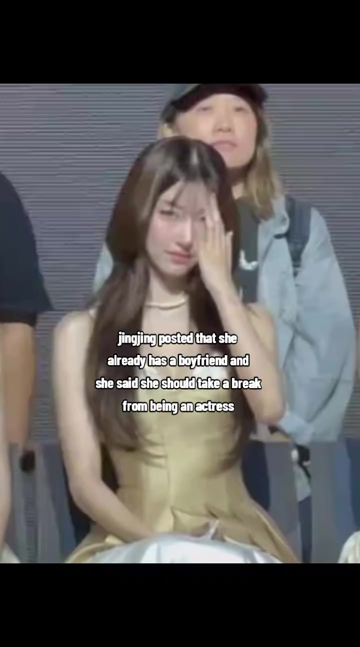 @🦊