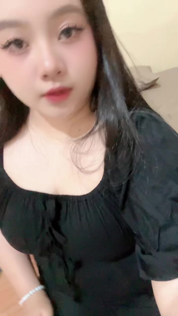@🧏🏻&zwj;♀️🧏🏻&zwj;♀️
