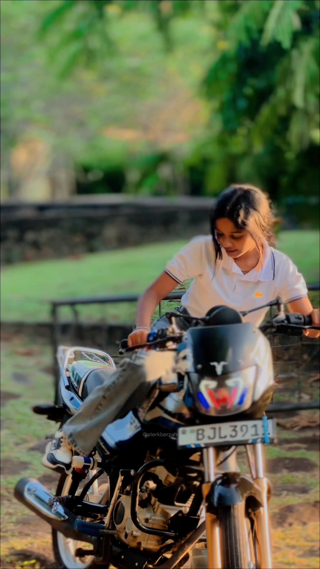 @නිශූ | Nishu | நிஷு 🪬🧿