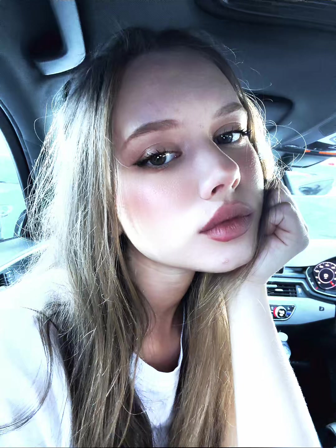 @Машку за ляжкуу ✨