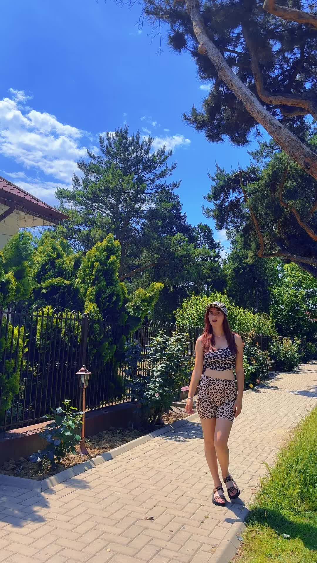 @Fata lu Lili și a Marinei