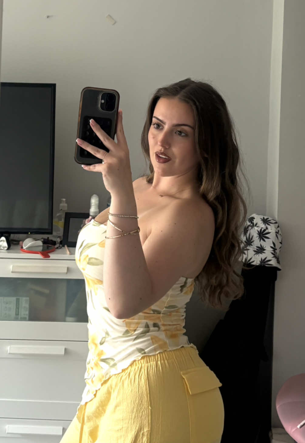 @Anna🦓🍒🩶
