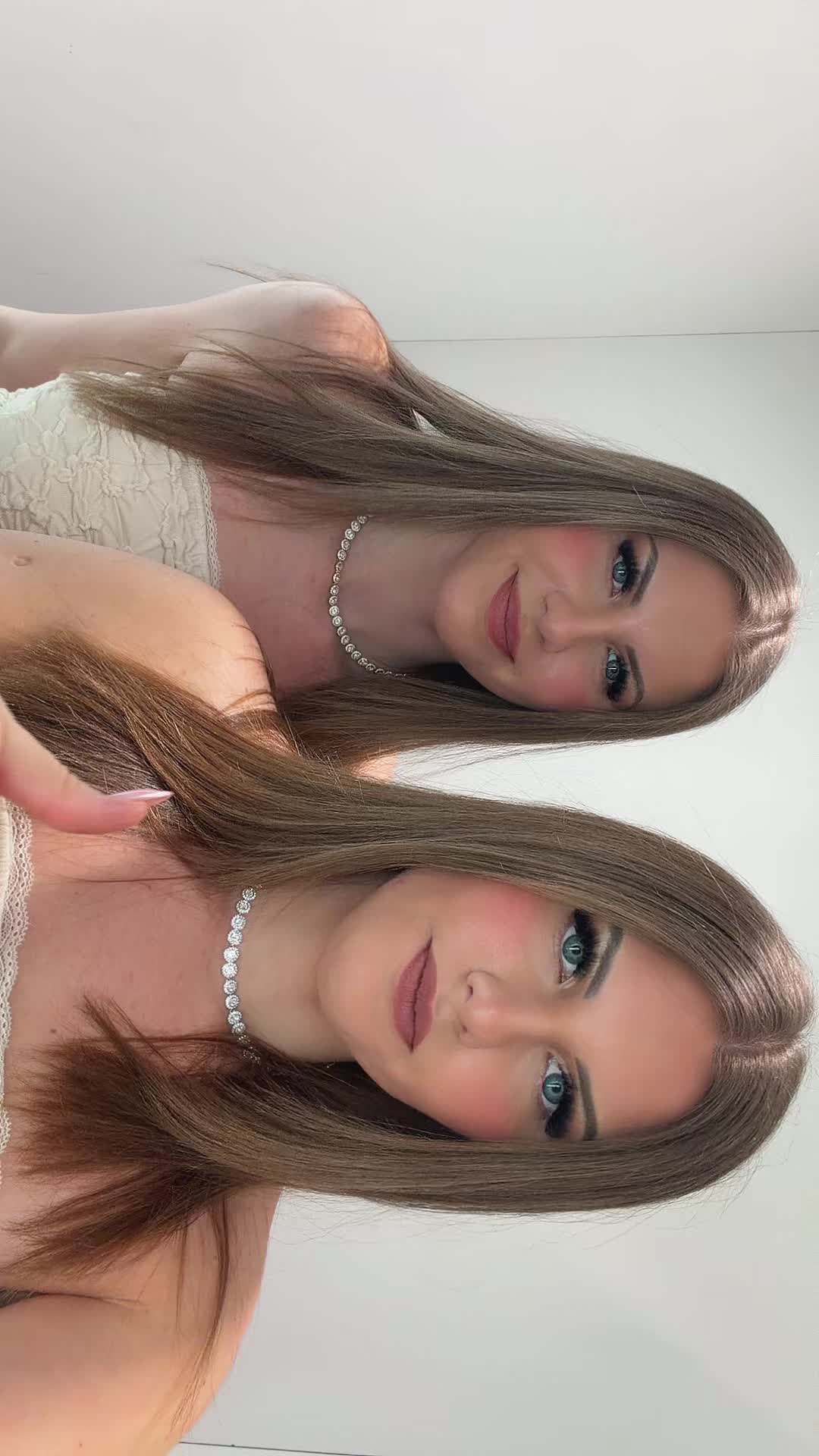 @Dezmaric_twins