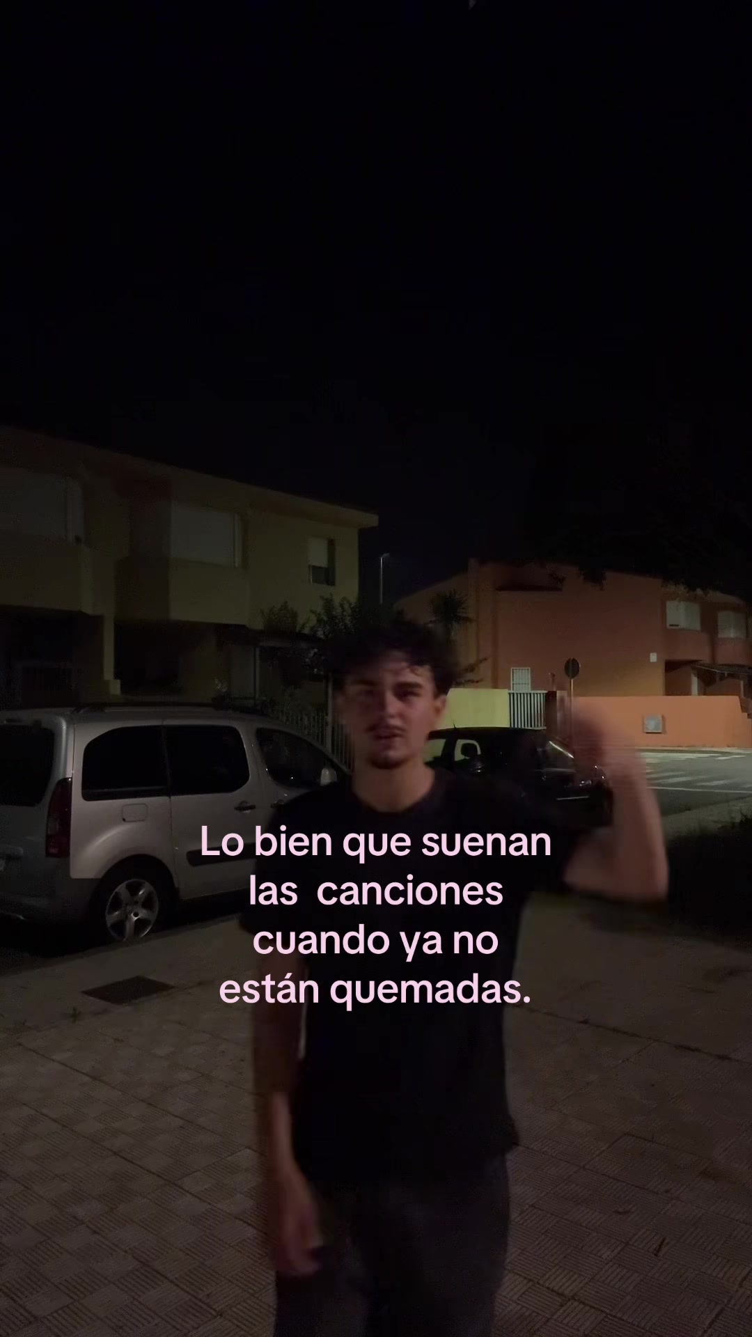 @carlosbelloo__
