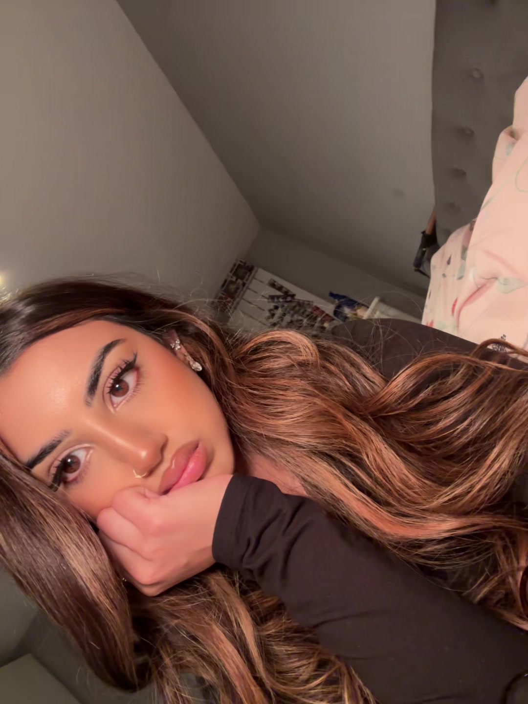 @arooj
