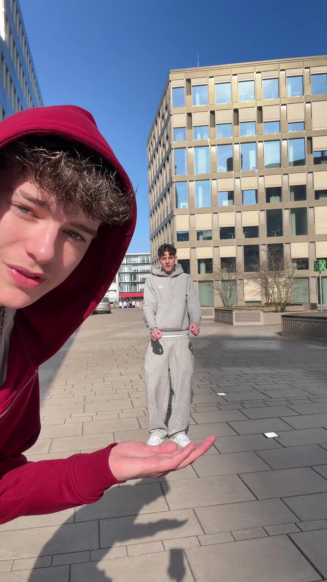 @Hannes📲