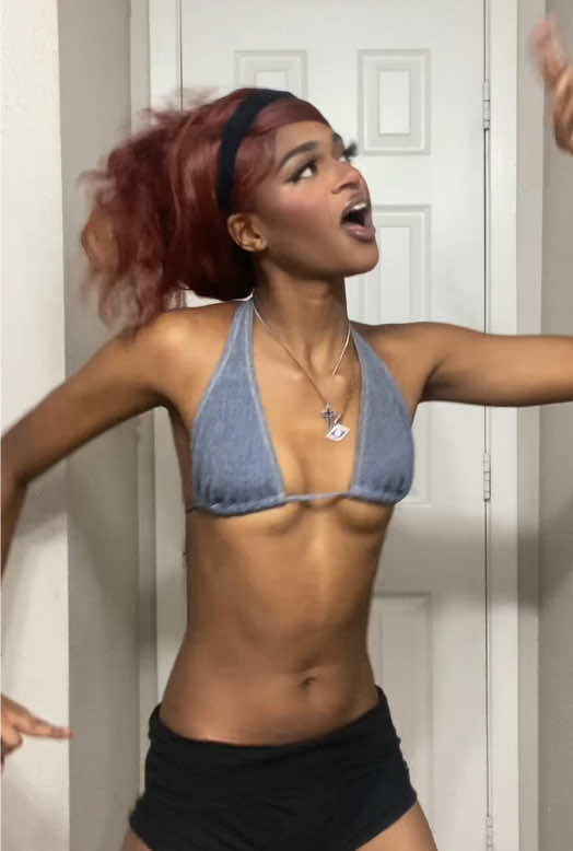 @LariahDeanne