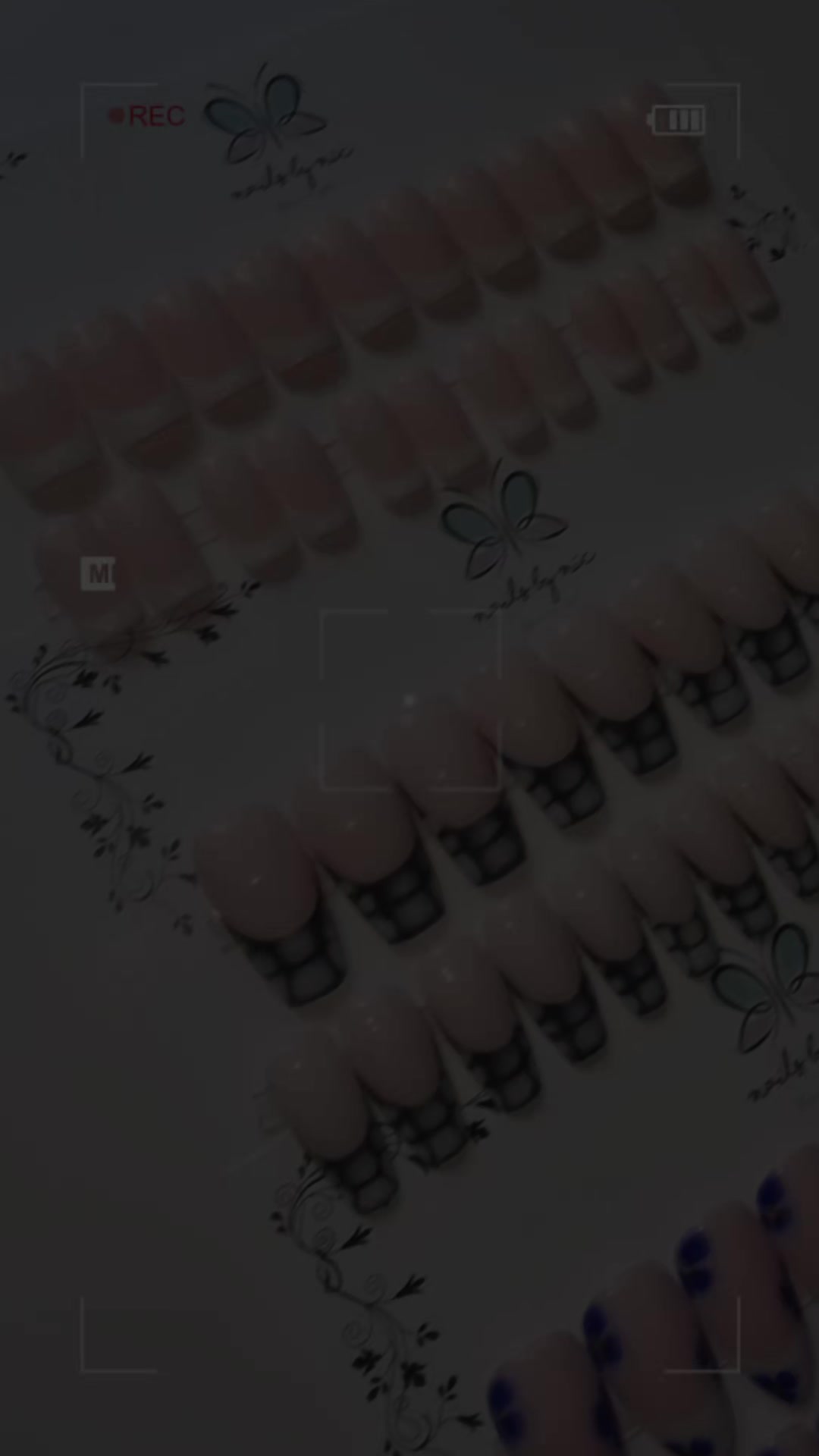 @nailsbynic | Press On Nails