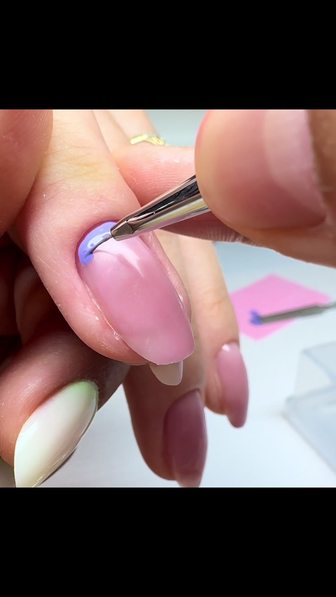 @nails_by_vivien_