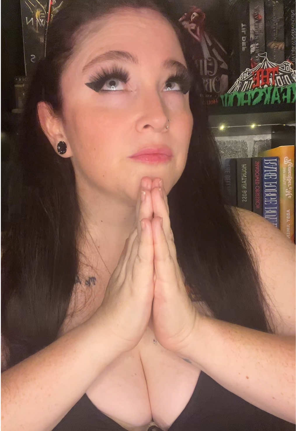 @DrkRomanceReader