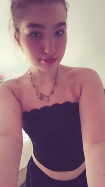 @ellie_main02