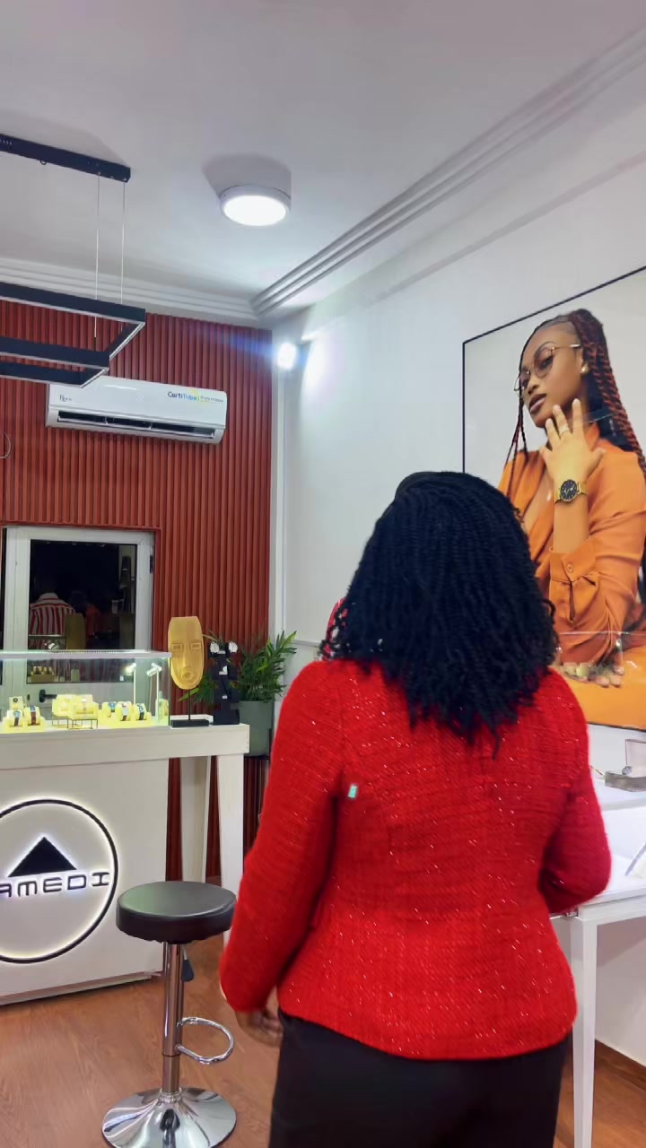 @Ella store