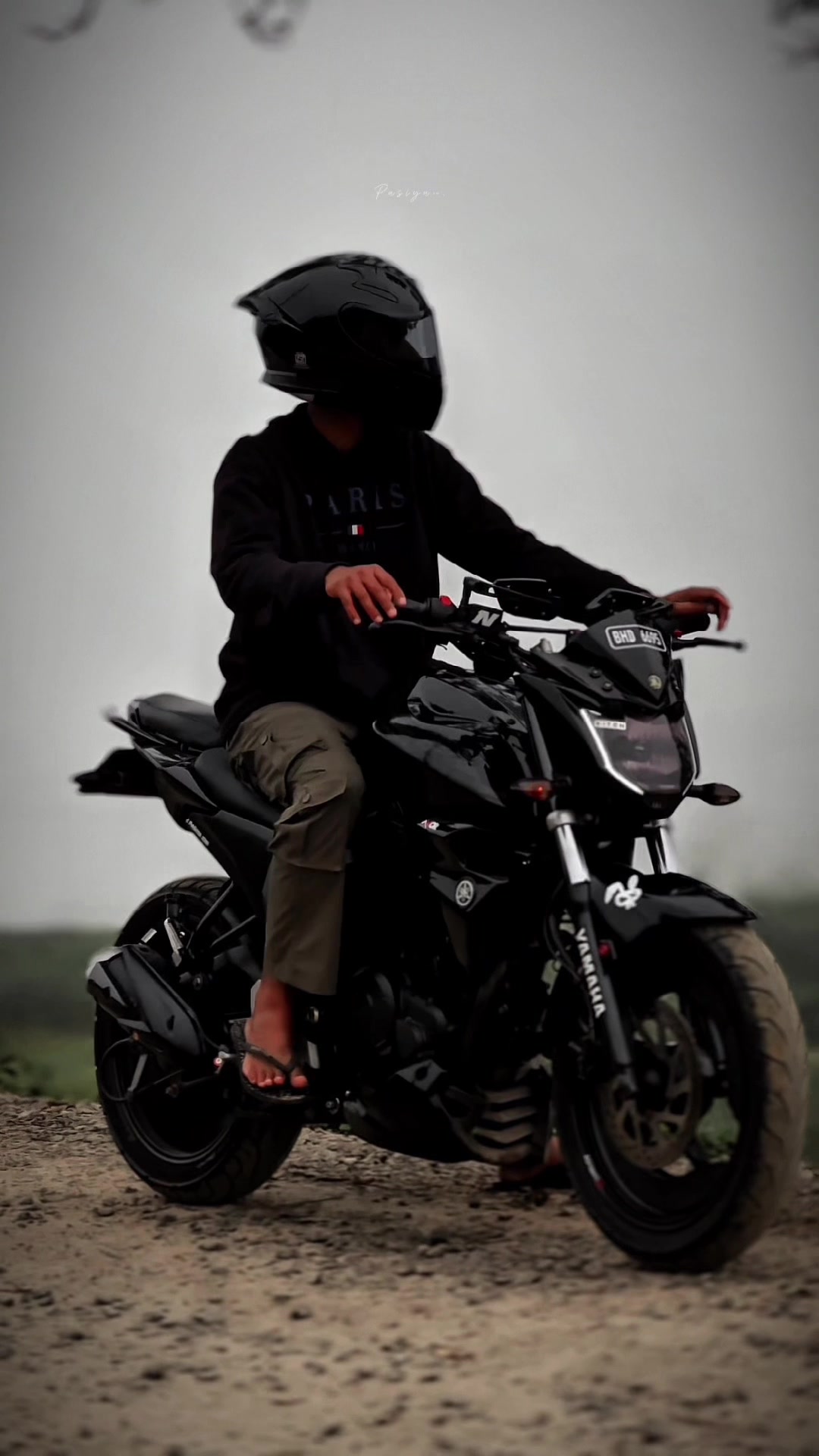 @Pasindu jayasundar&aacute;