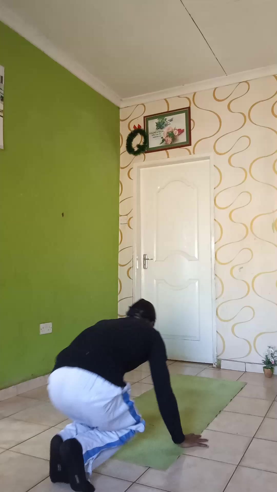 @Praise🕸️