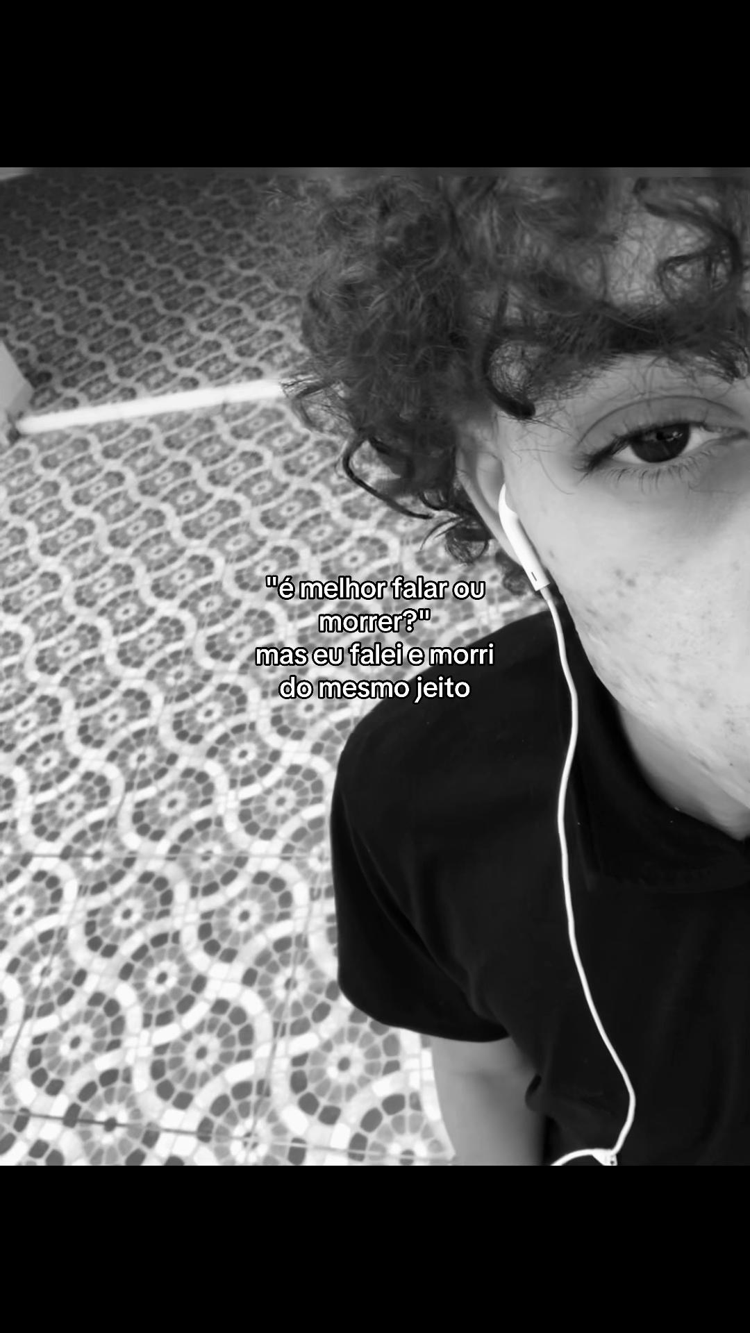 @✮