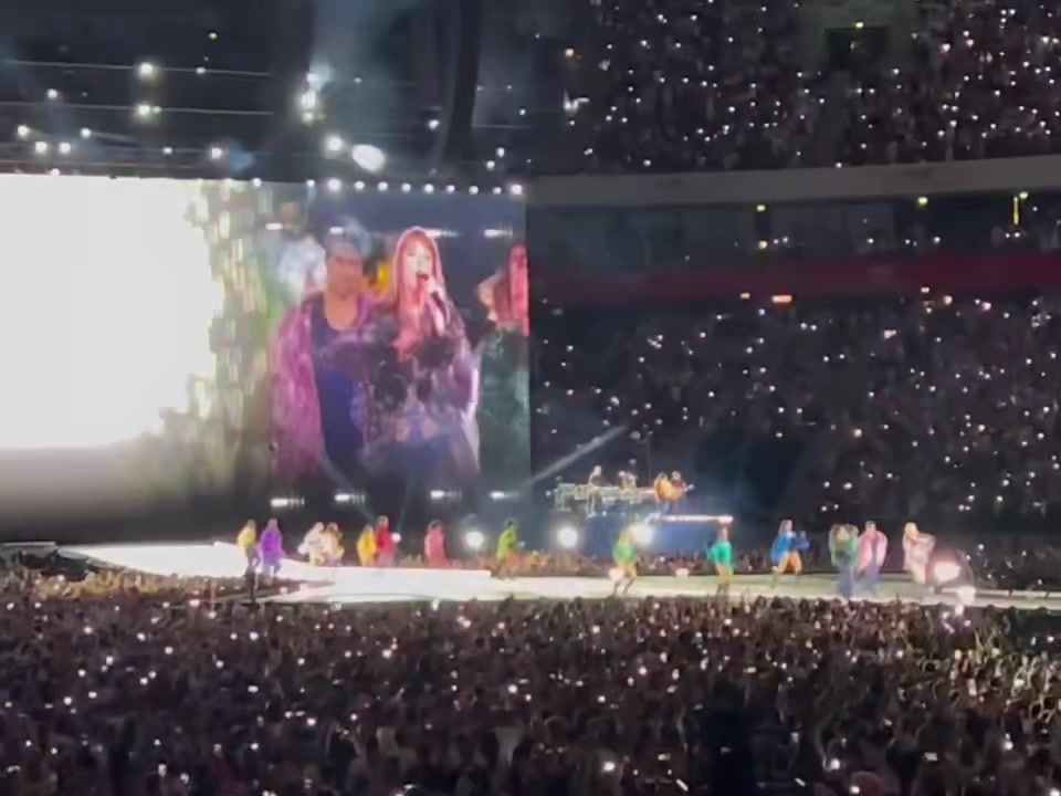 @𓂃꙳⋆videos from the eras tour