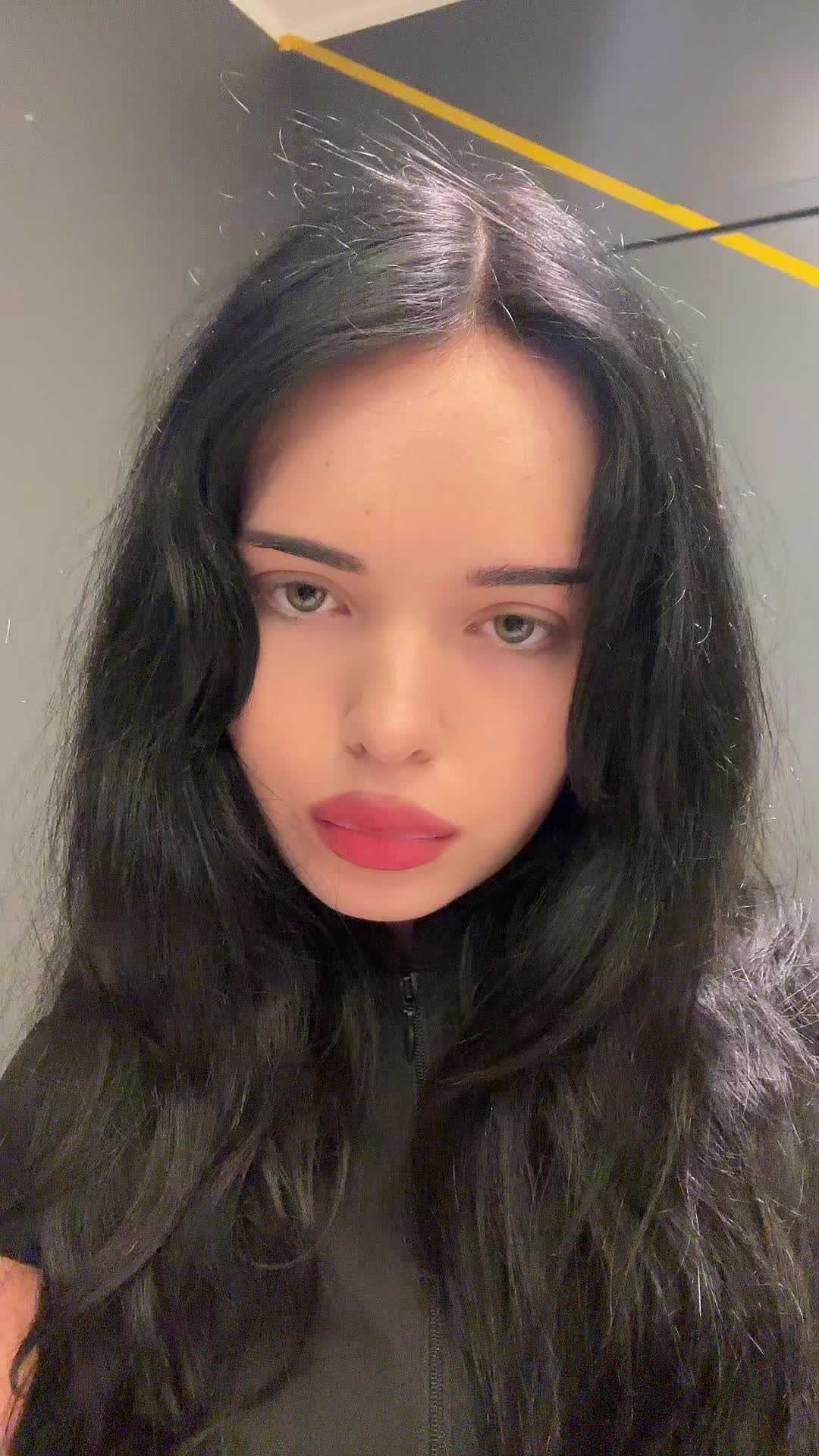 @anna