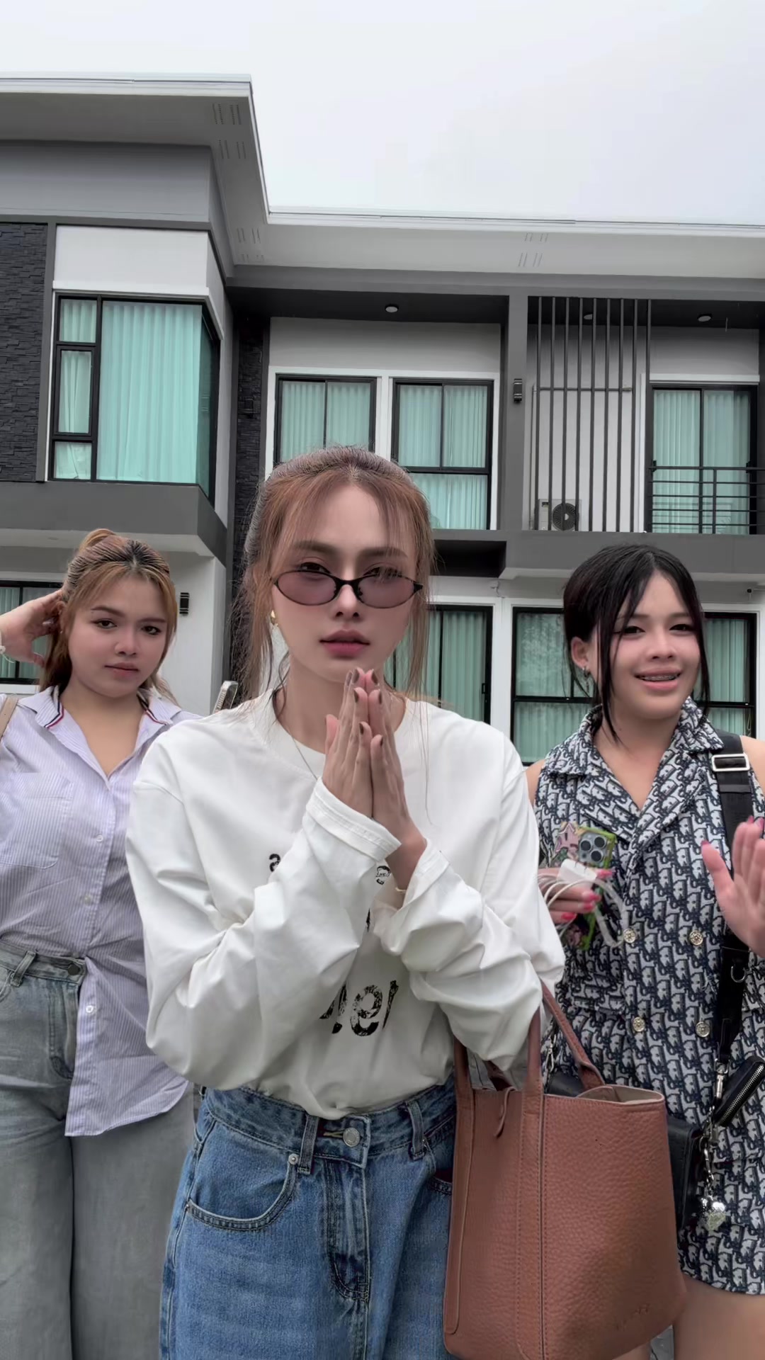 @น้ำแข็ง ทิพวรรณ (ช่องจริง)