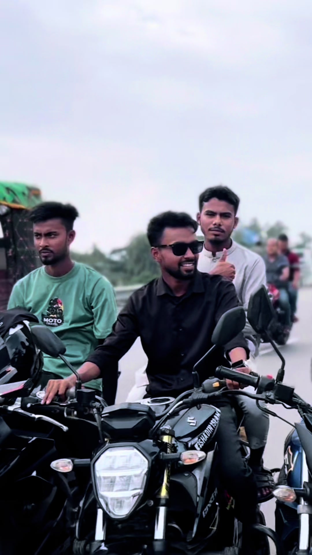 @Raj Ahamed đĩ