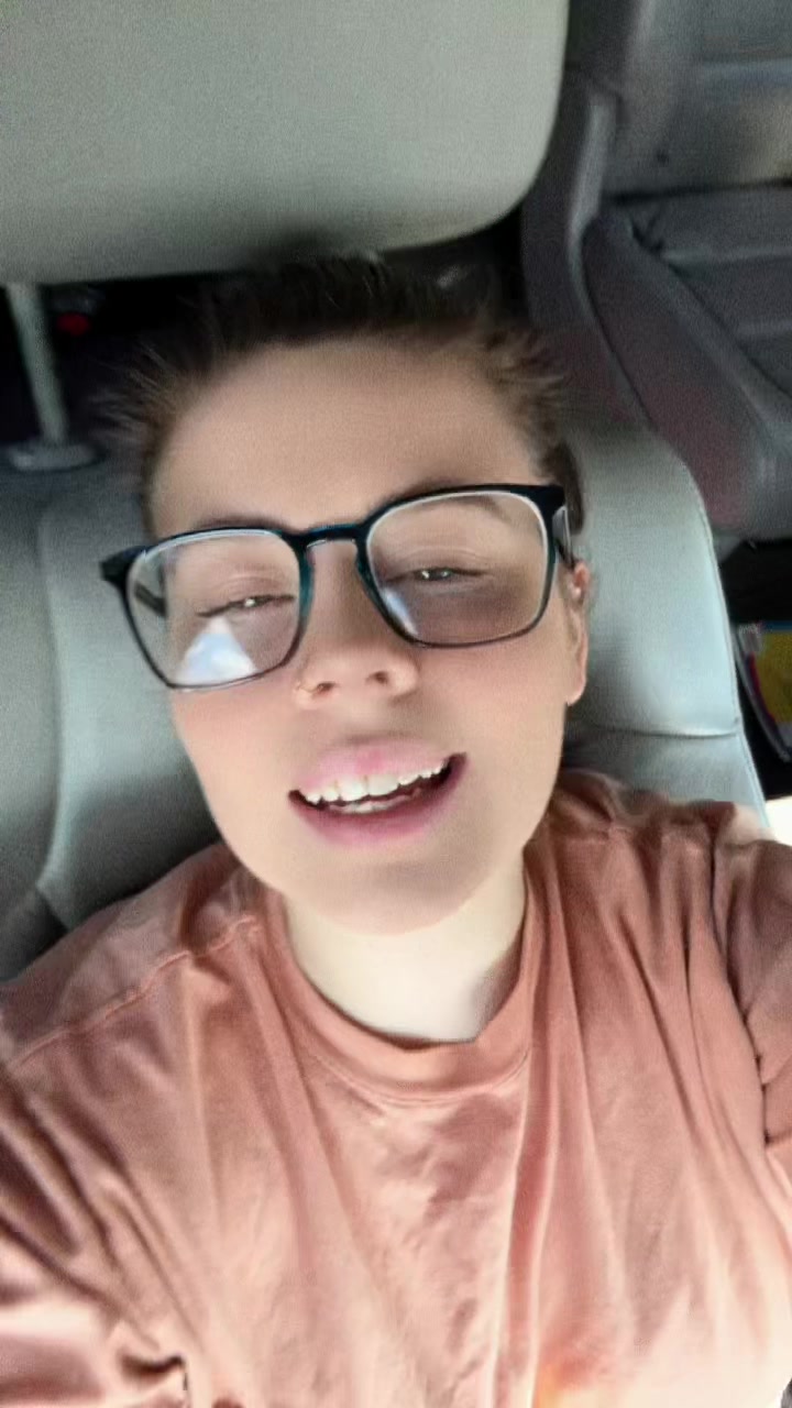 @Skylar🫶🏼🧛🏻♀️