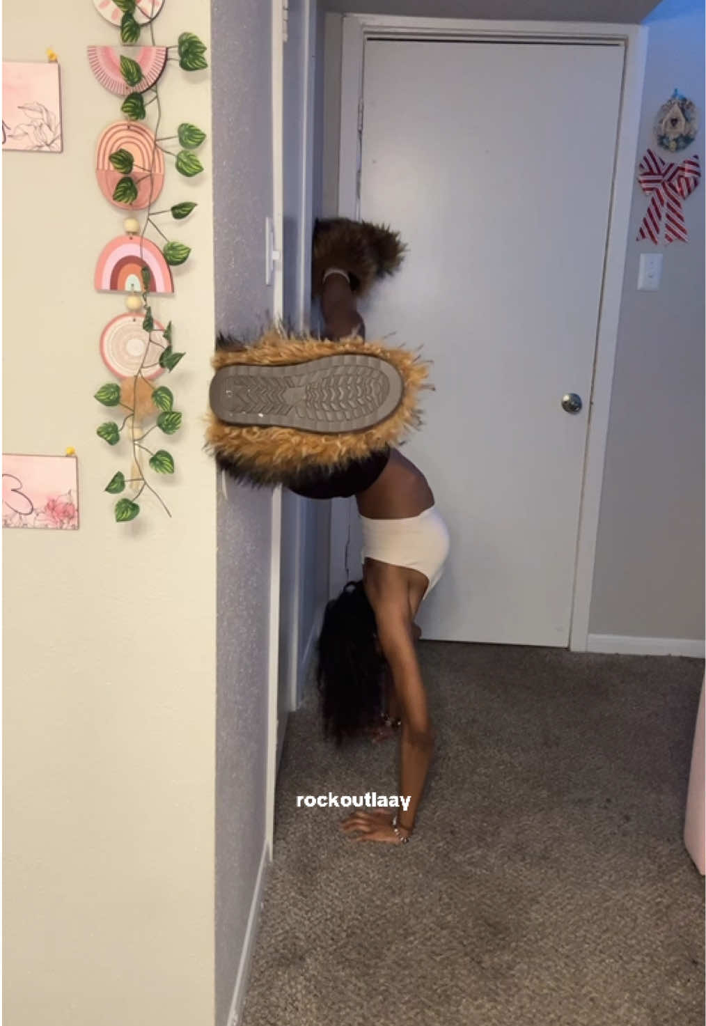 @rockoutlaay