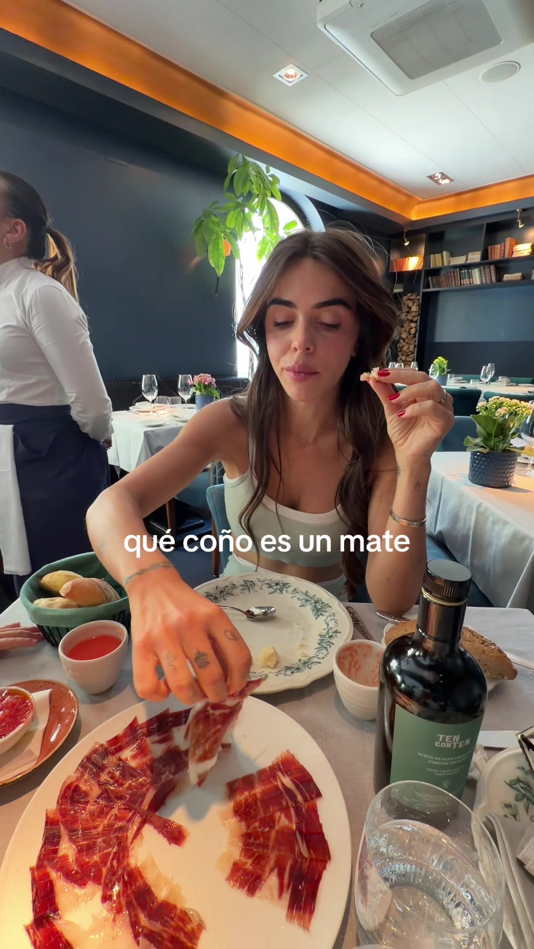 @Violeta Mangri&ntilde;an