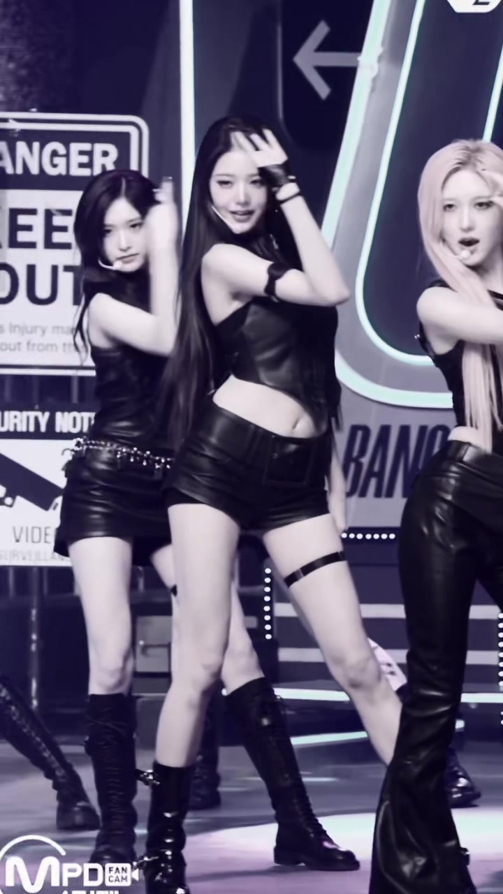 @sleepyv1vienne