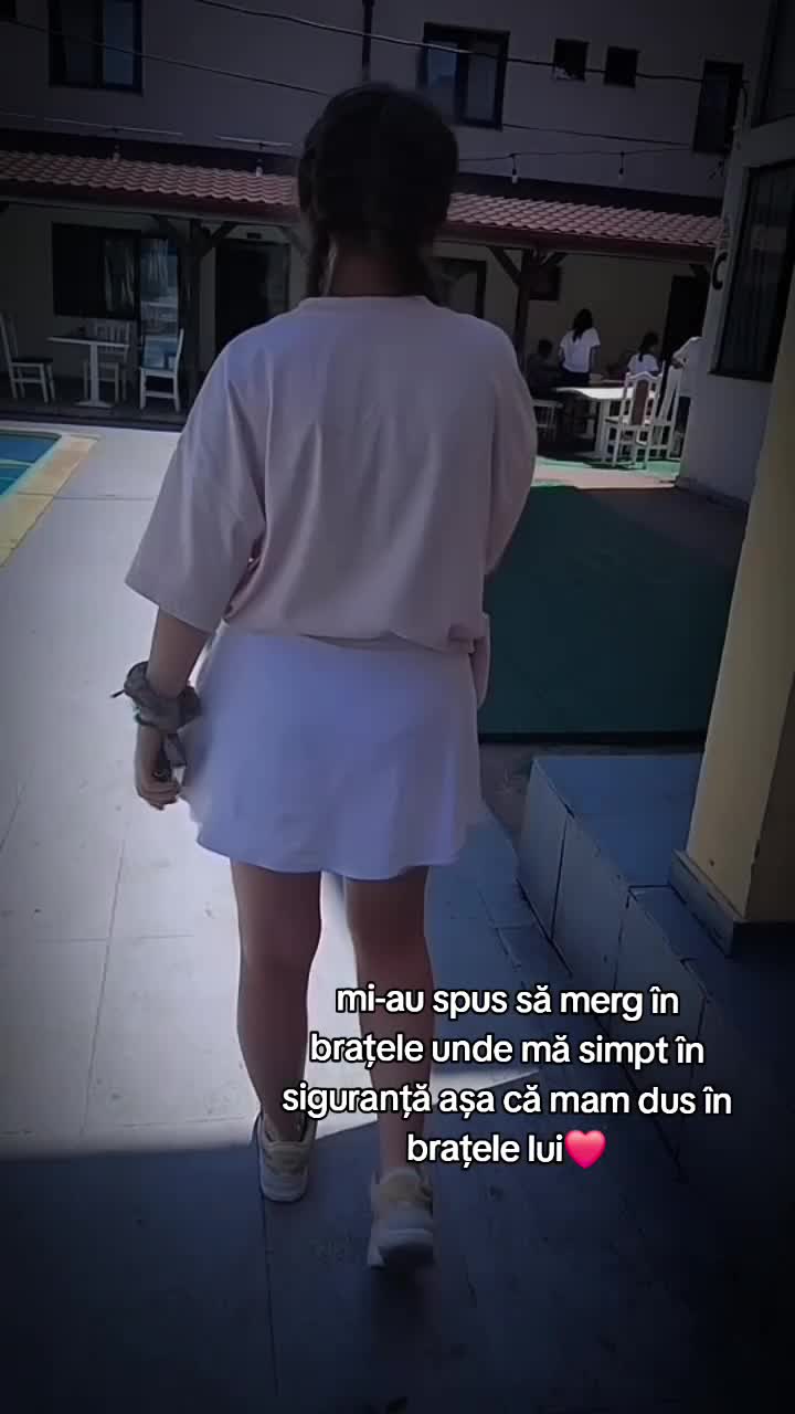 @qx.eliza
