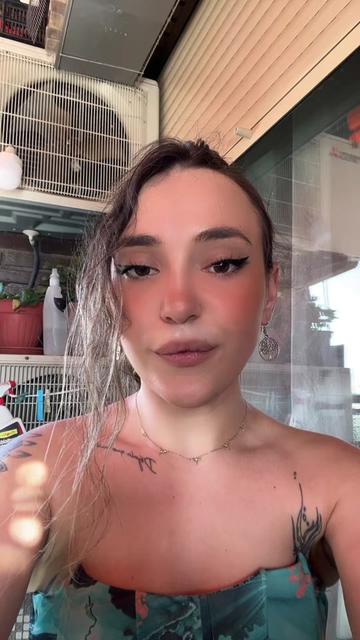 @Famousera
