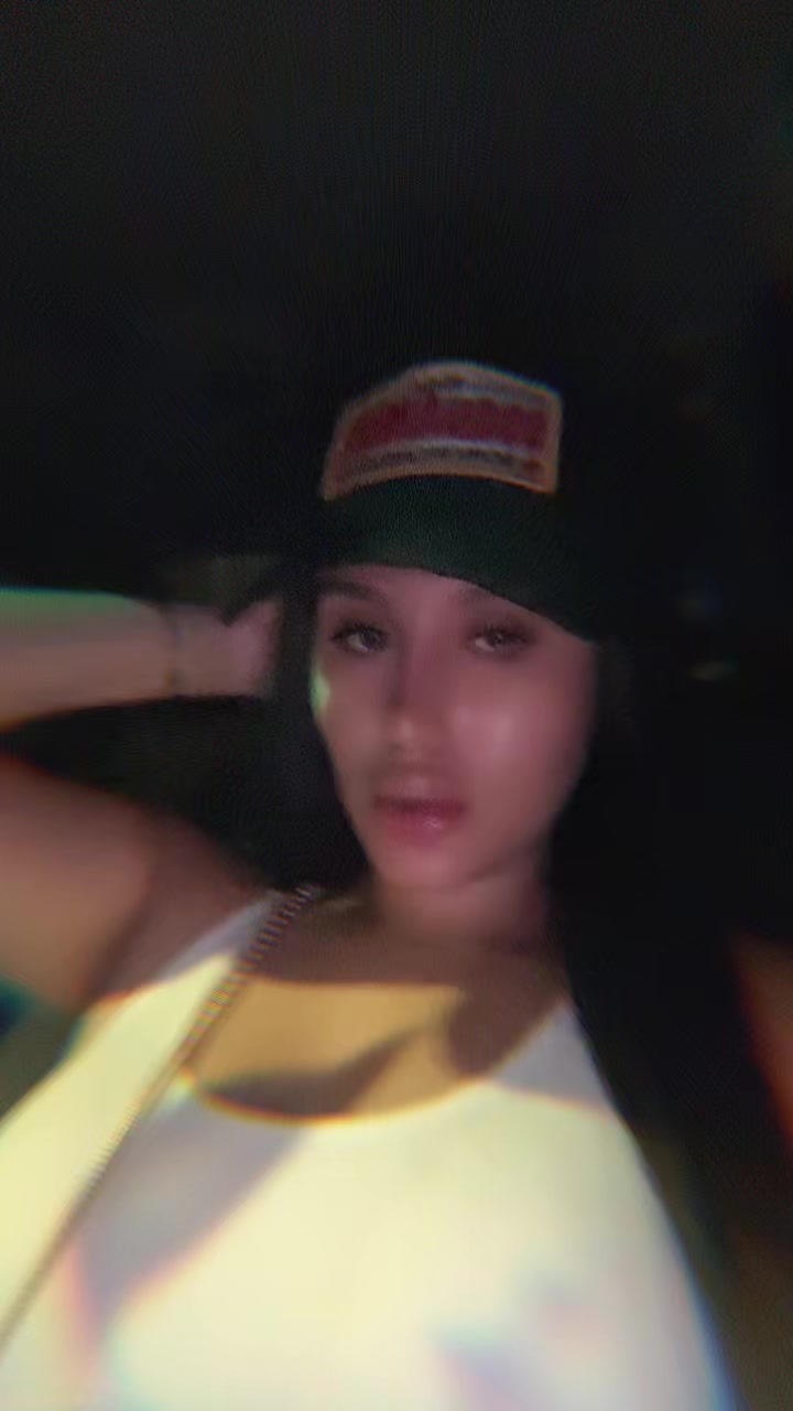 @𝑎𝑙𝑒𝑒