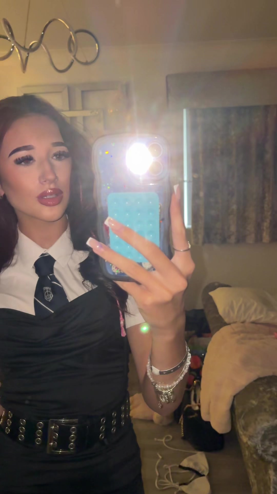 @hhollymcmillann