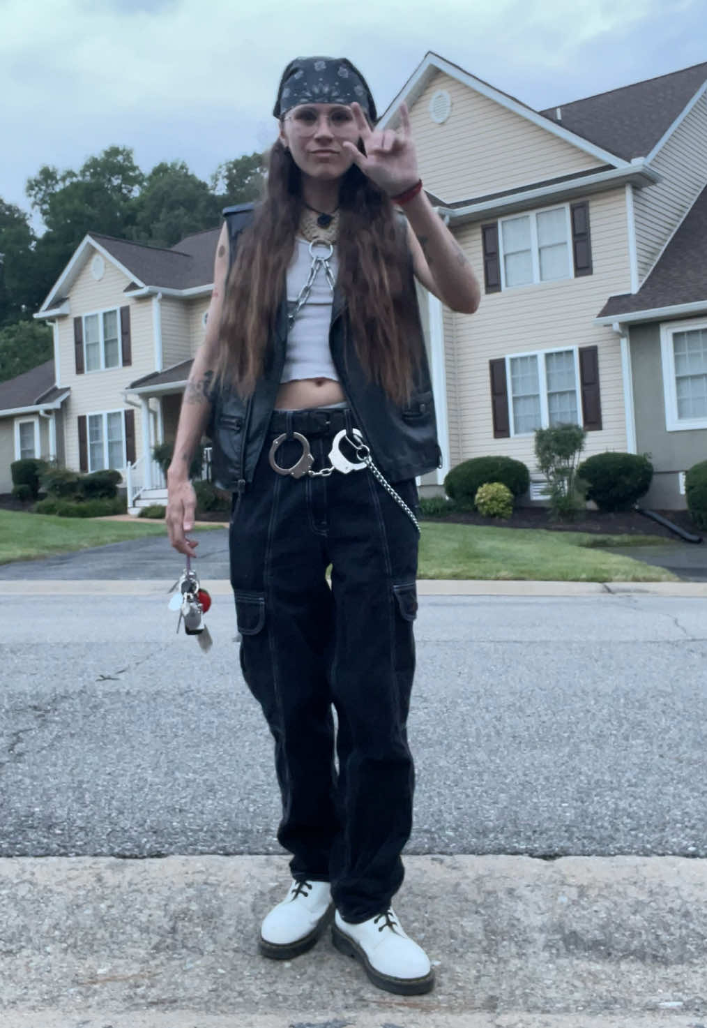 @ca⛓️en