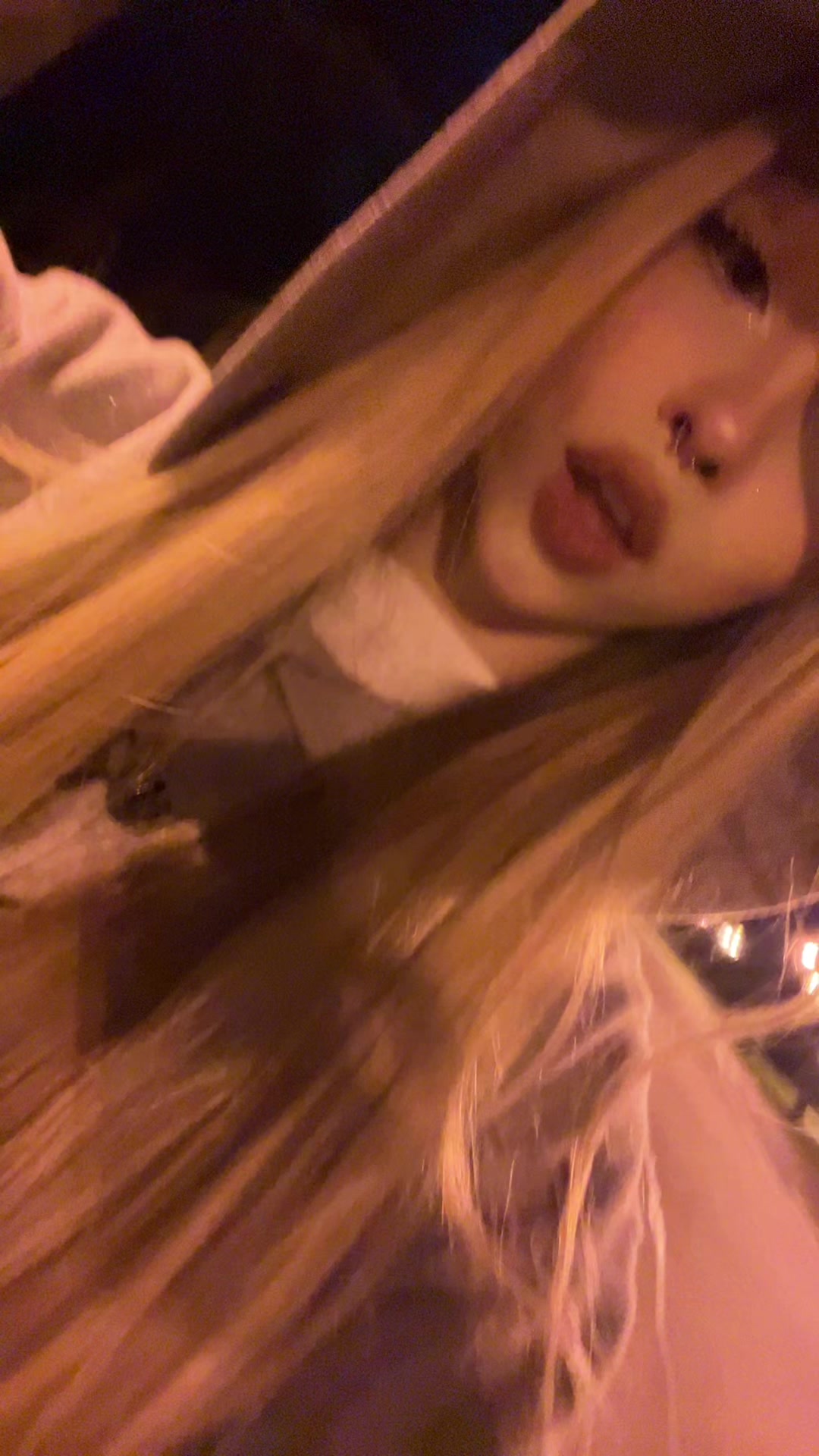 @77//