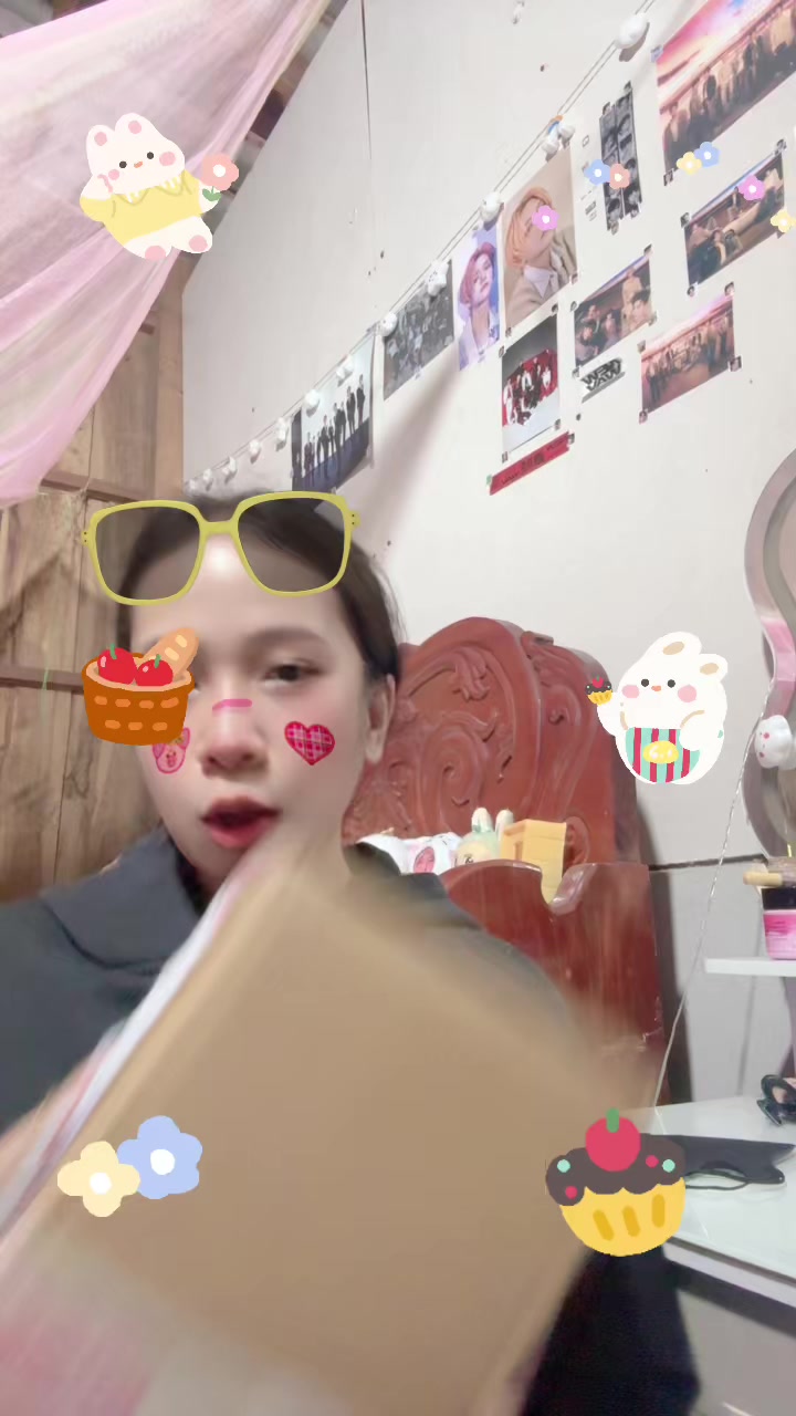 @Shishi ๐ฉต๐