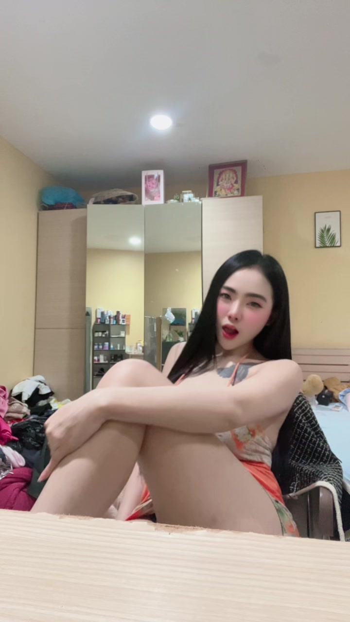 @Praewwee