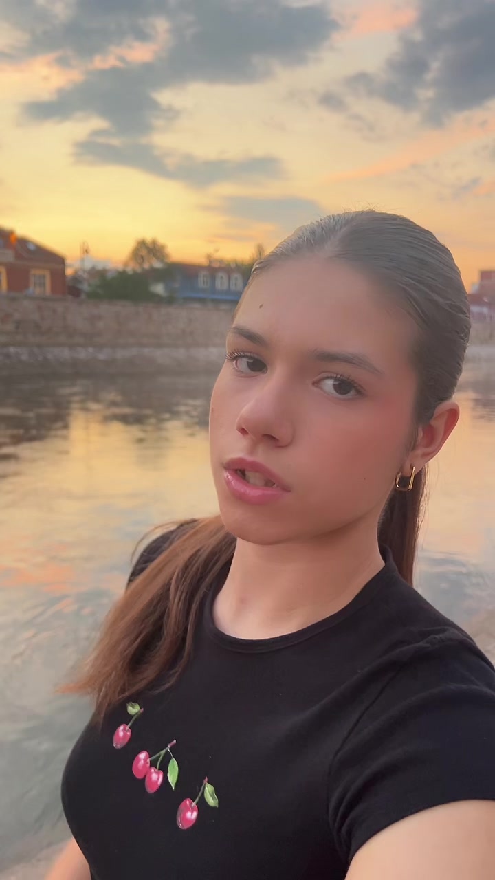 @elena