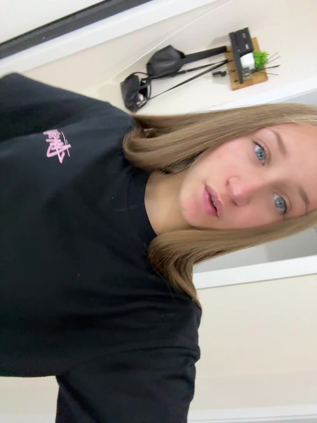 @алиннка🪽