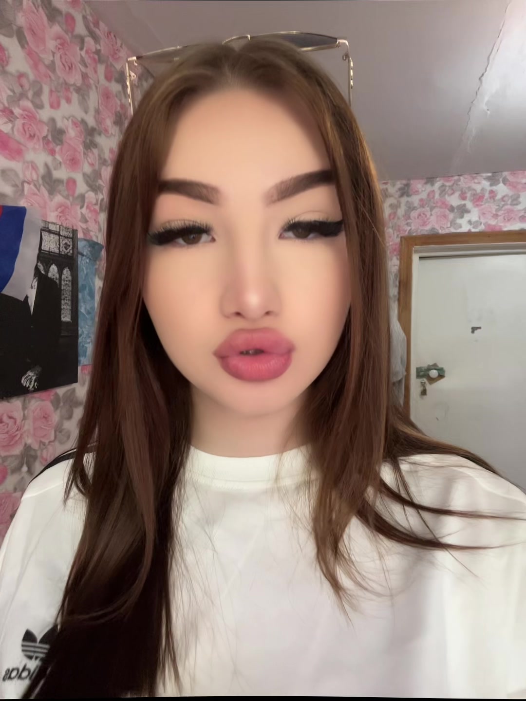 @M.F