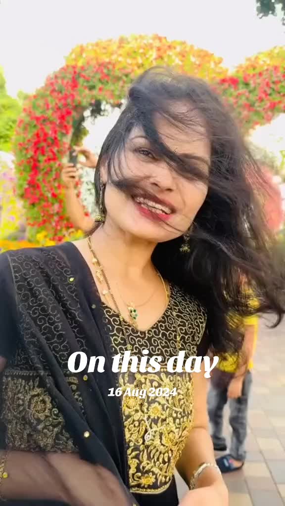 @DUBAI LO RADHA