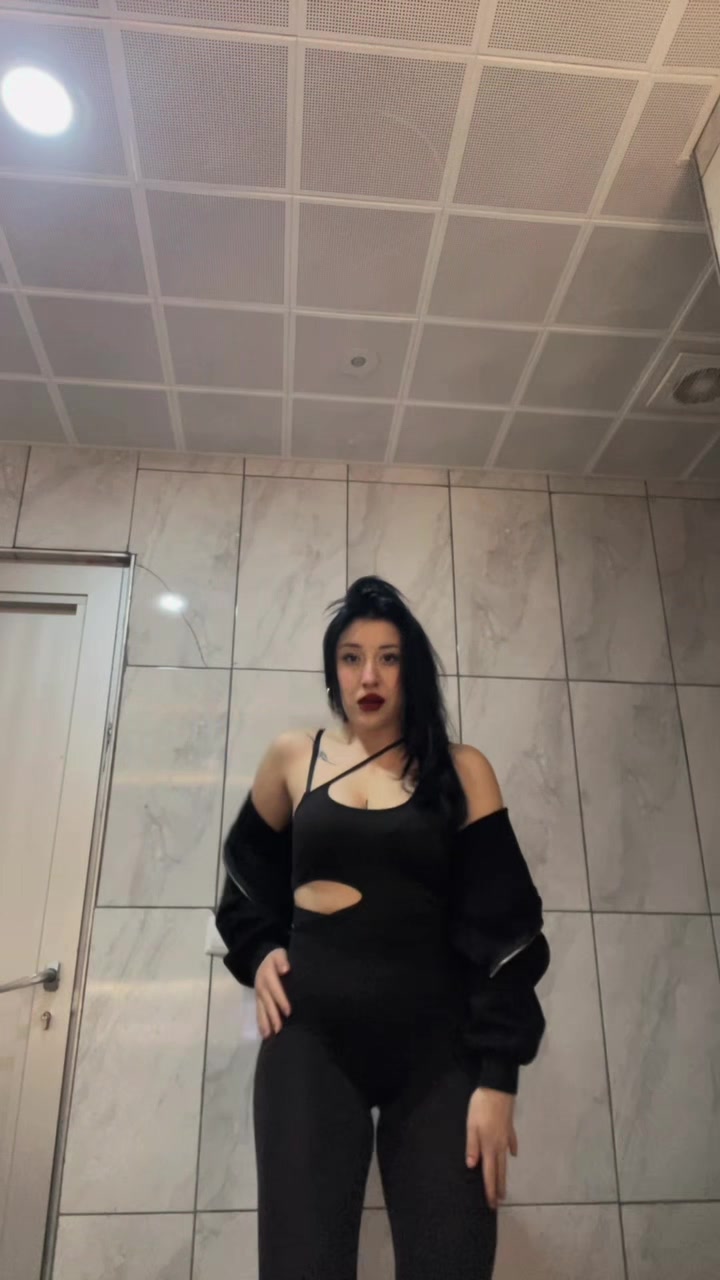 @Vera