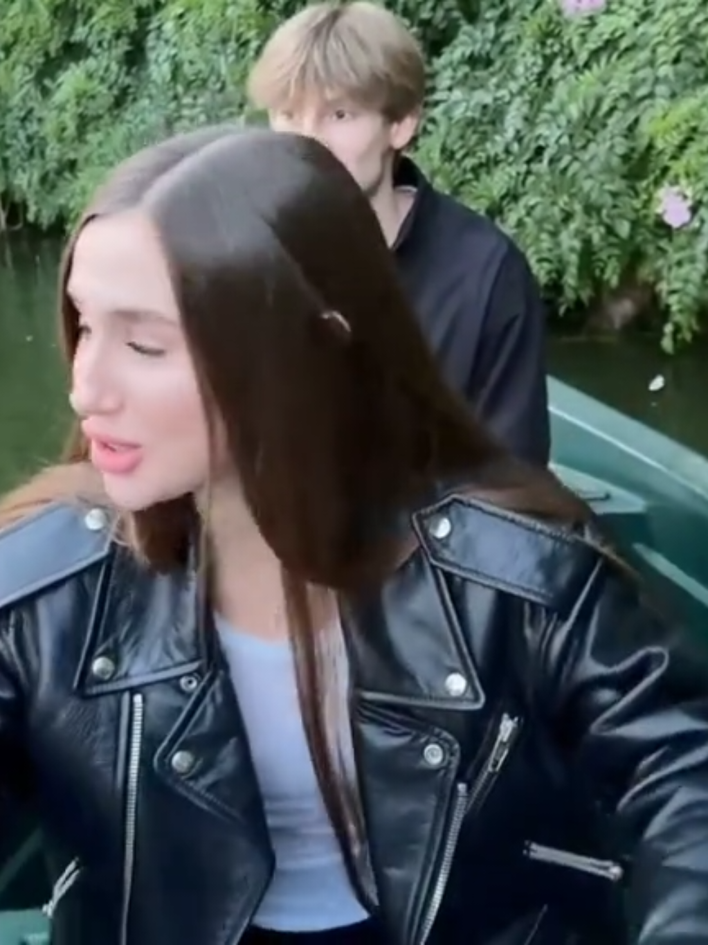 @𝗱𝗶𝗹𝗮𝘃𝗶𝘅𝘅