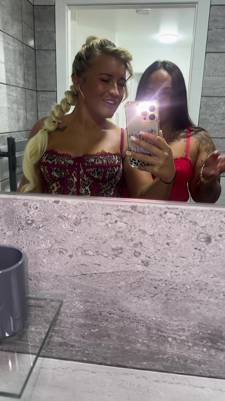 @hrglowellie