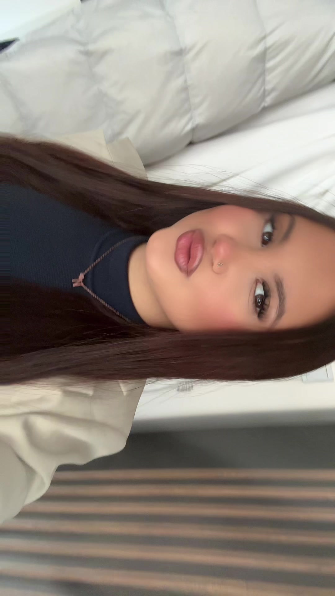 @Nazmije 🎎