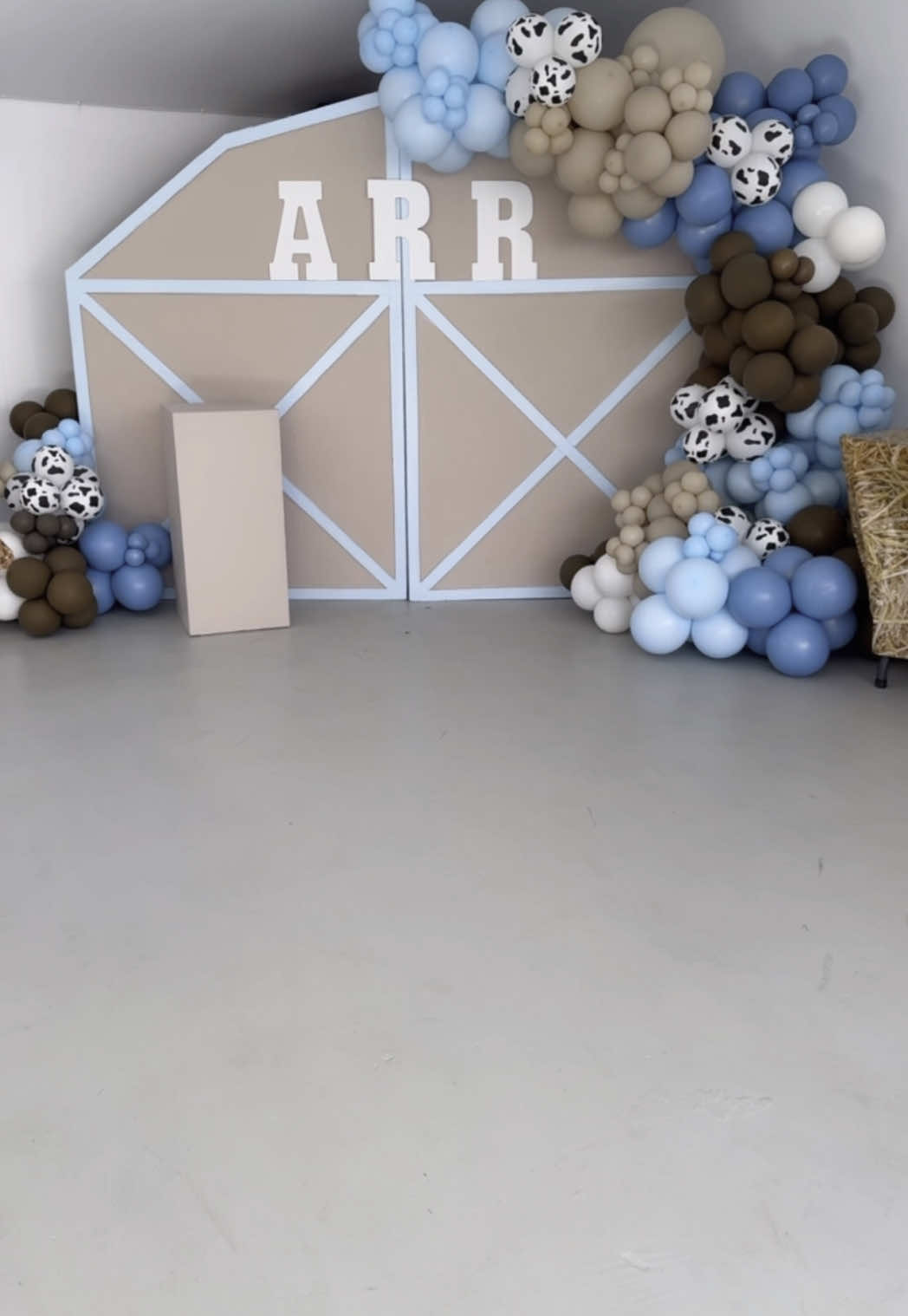 @Exclusivepartydecor