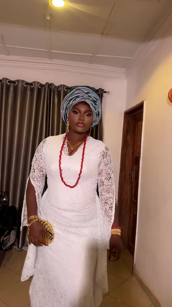 @AMINAT ✨️🤍