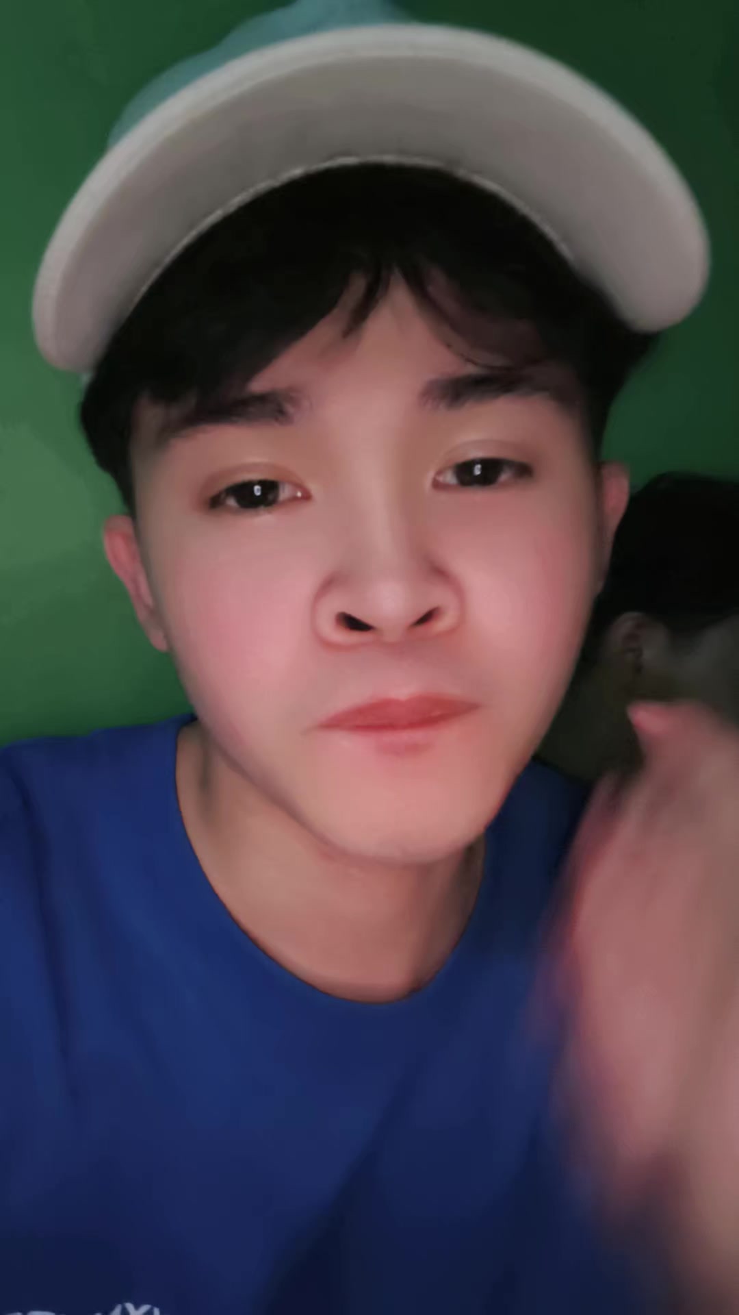 @emji_🧐