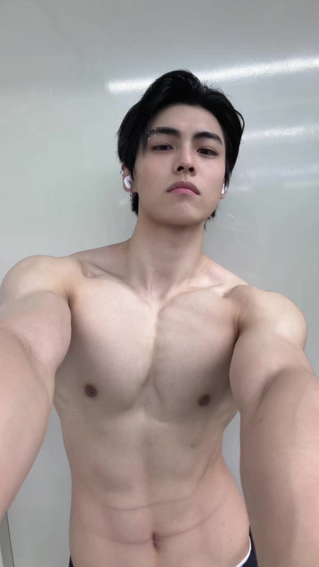 @LAIDOUYIN