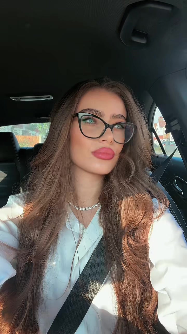 @Daniela Stan | 📍London